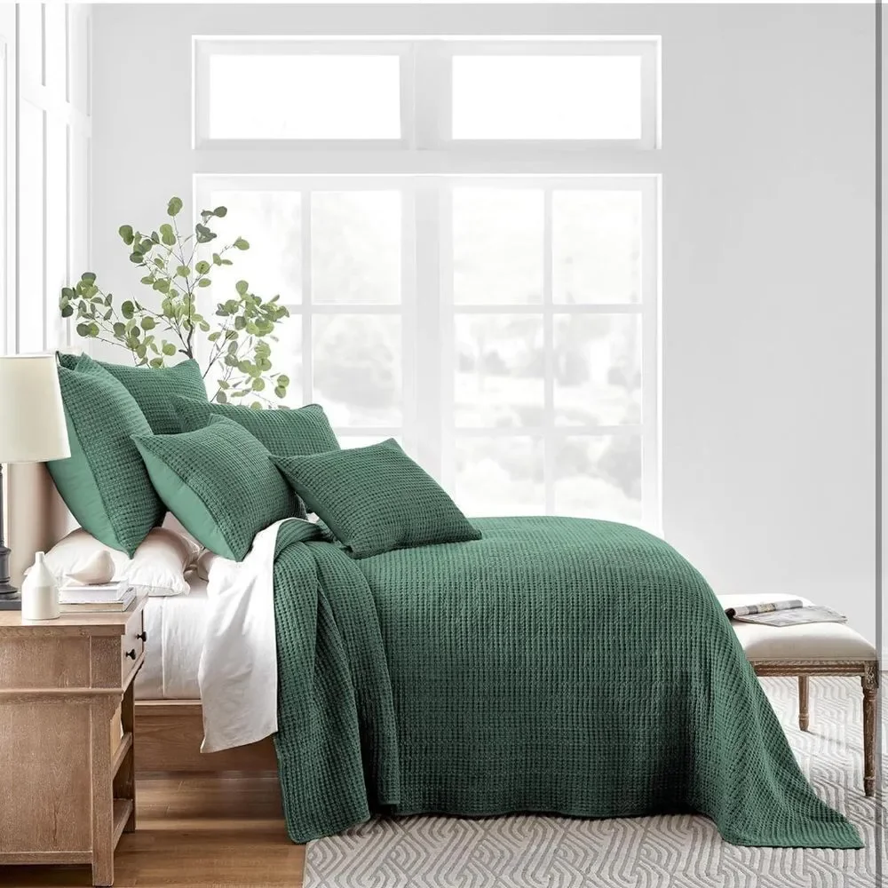 NWOT- Levtex Home Mills Waffle King Bedspread Set w 2 Pillow Shams